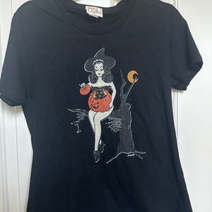 BOO KITTY FITTED TEE IN BLACK - Size Large